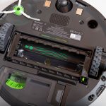 iRobot-Roomba-i7-Plus-Test-Buerstenhalterung