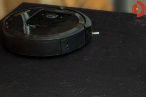 iRobot-Roomba-i7-Test-Schwarze-Boeden